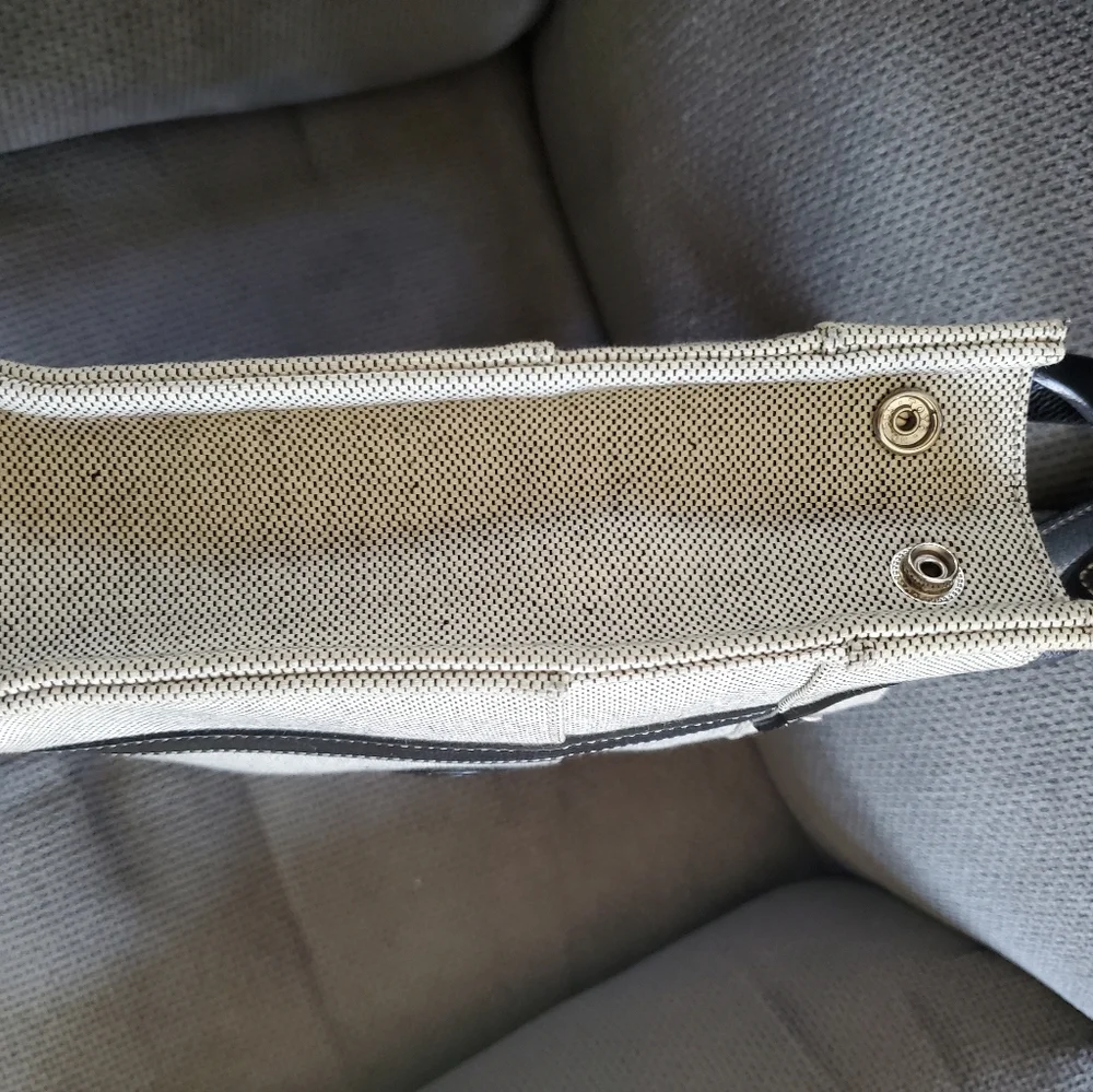 Dooney and bourke Canvas Tote Editors Edition. NWOT - Picture 3 of 8